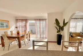 3 Bedroom Family Home with Pool